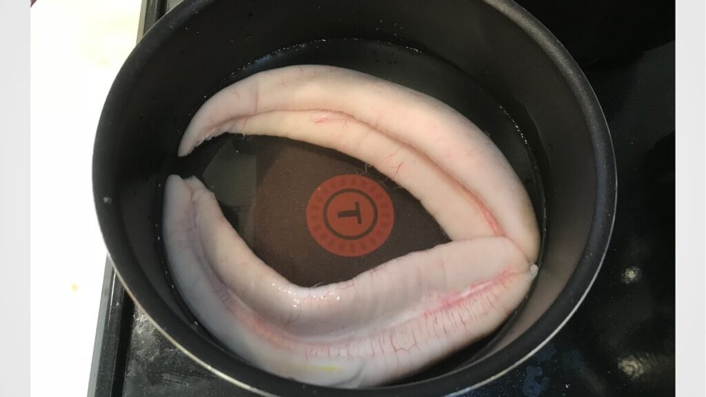サワラを釣った時に入ってた白子を湯がいている写真