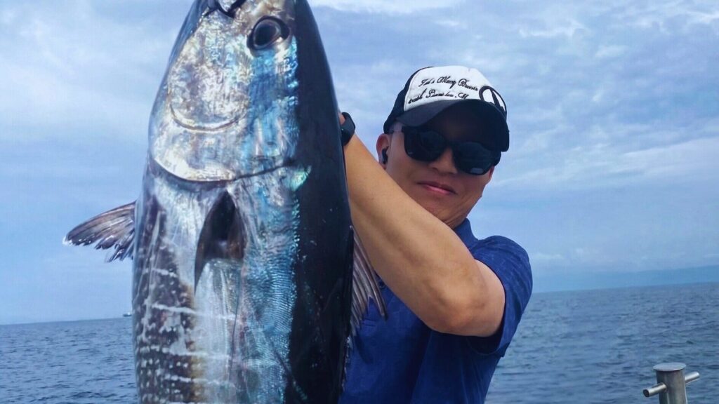 FisheaterLabがクロマグロを釣り上げたときの画像