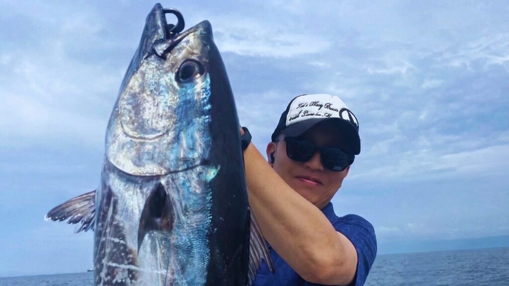 FisheaterLabがクロマグロを釣り上げたときの画像